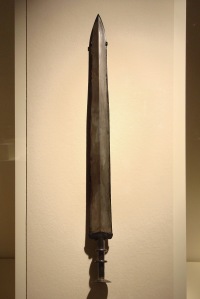 CMOC_Treasures_of_Ancient_China_exhibit_-_bronze_sword